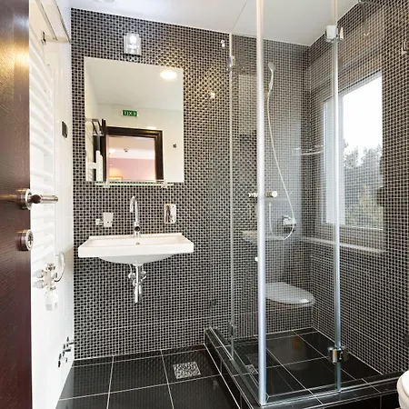 Sterling Garni Hotel 4*