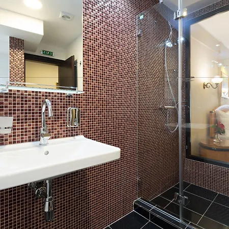 Sterling Garni ホテル 4*