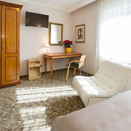Hotel Sterling Garni Belgrade