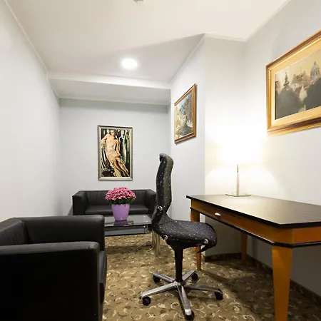 Sterling Garni Hotel