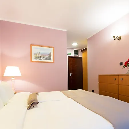 Sterling Garni 4* Belgrade