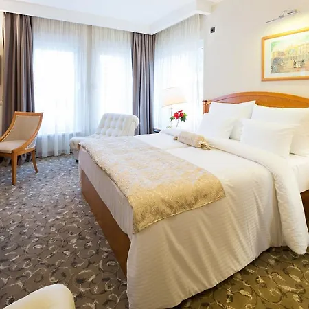 Sterling Garni Belgrade