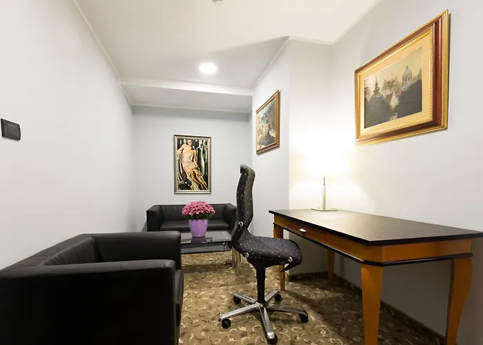 Sterling Garni Hotel