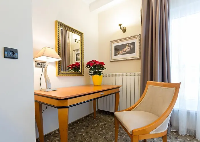 Sterling Garni Hotel